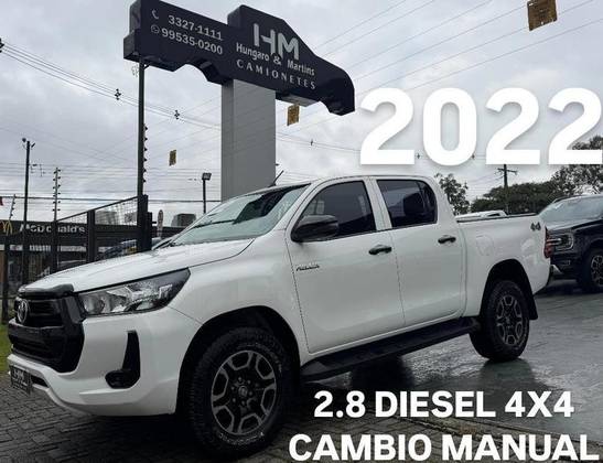 TOYOTA HILUX 2.8 D-4D TURBO DIESEL CD POWER PACK 4X4 MANUAL TOYOTA HILUX 2.8 D-4D TURBO DIESEL CD POWER PACK 4X4 MANUAL